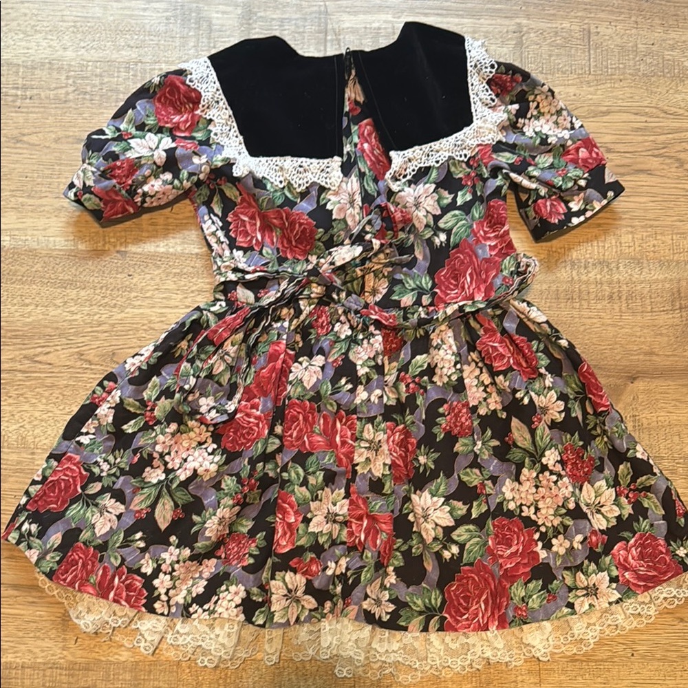 Vintage “Swat” little girls dress - Picture 2 of 8